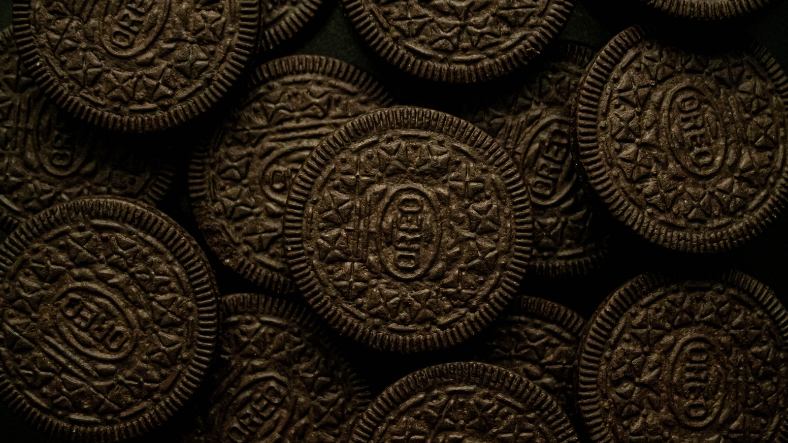 Oreo Just Teased Fans With A Potential New Flavor Combination