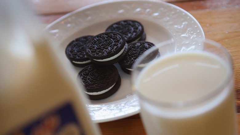 Plate of Oreos with milk