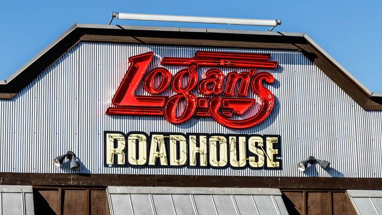 Logan's Roadhouse sign