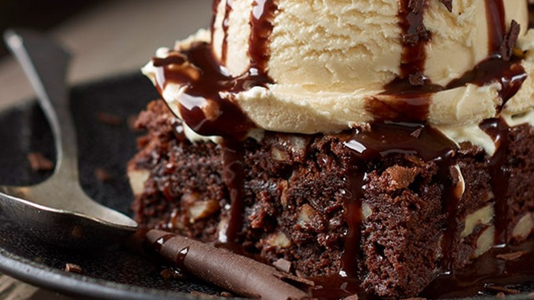 Outback Steakhouse's New Dessert Looks Absolutely Decadent