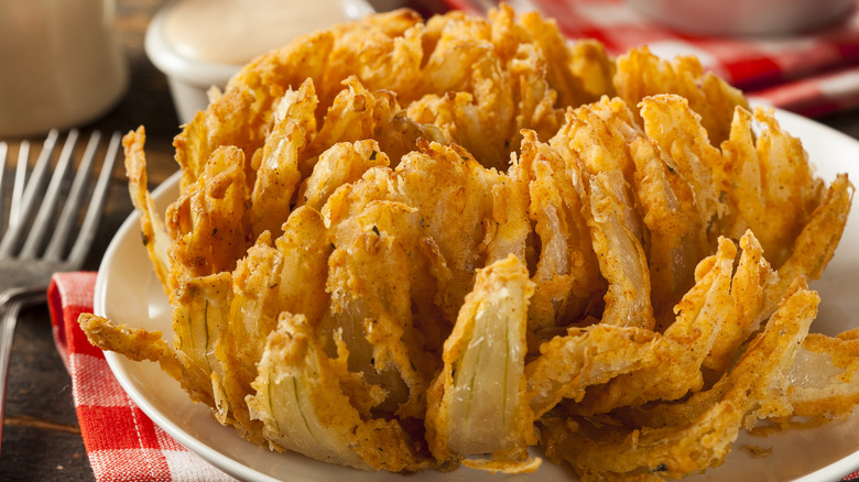 bloomin onion appetizer