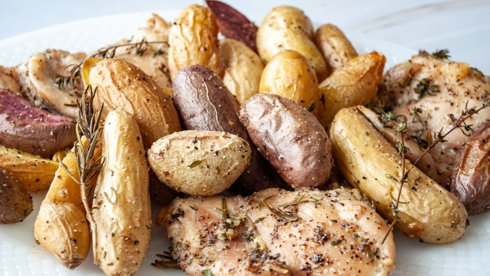 oven-baked chicken thighs