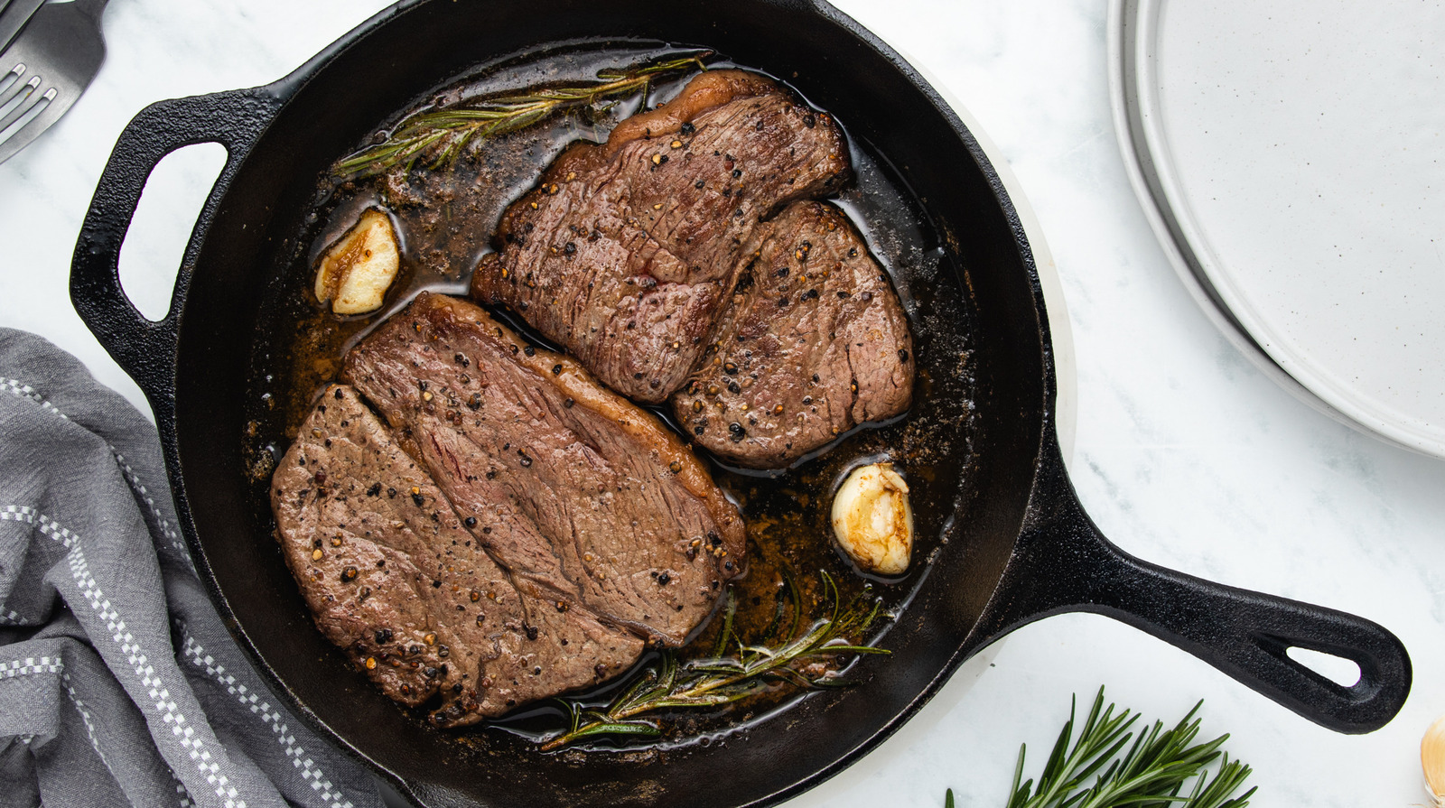 Pan-Seared Garlic-Rosemary Round Steak Recipe