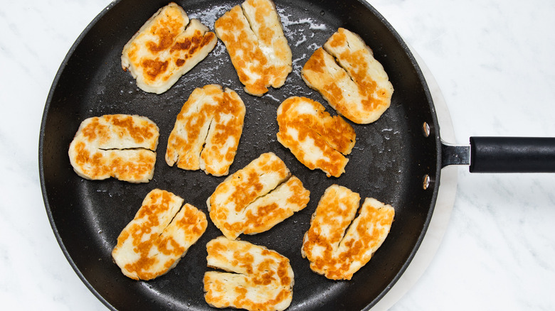 halloumi in a pan 