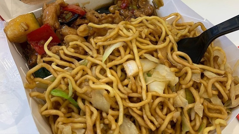 Panda Express Chow Mein What To Know Before Ordering