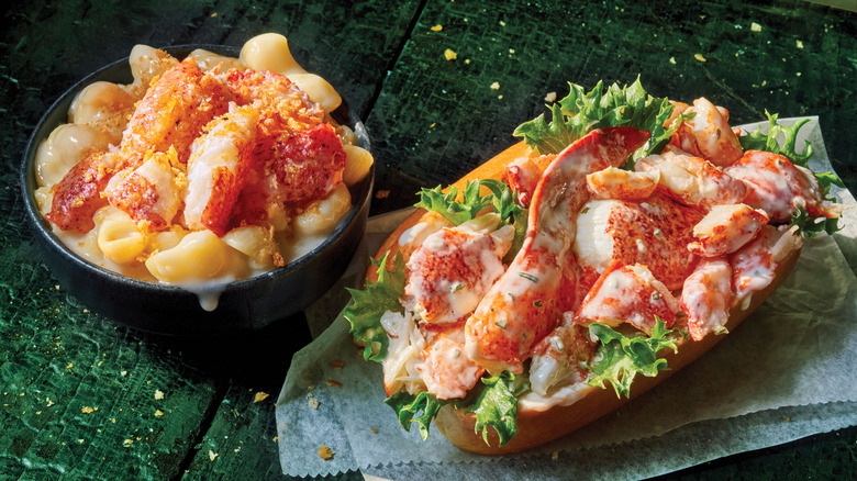 Panera bread lobster roll and lobster mac and cheese