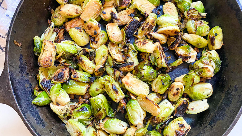 finished Brussels sprouts in pan