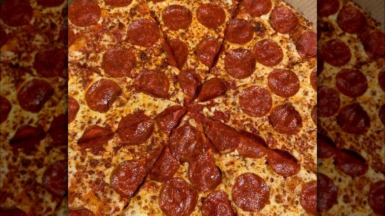 Papa Johns Pepperoni Pizza 11 Facts About The Popular Menu Item 3500