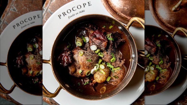 Le Procope's coq au vin