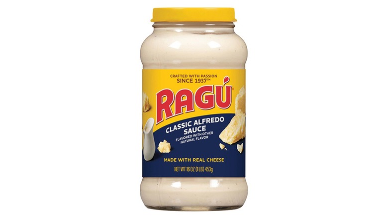 Ragu classic alfredo sauce