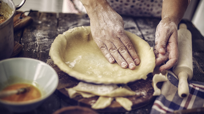 making homemade pie crust