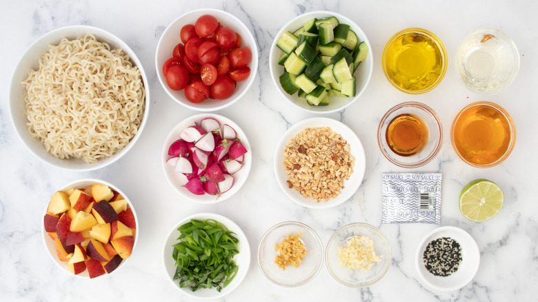 ramen noodles fruit and vegetables