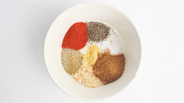 brisket rub spices in bowl
