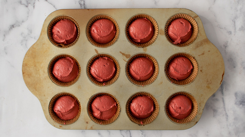 cupcake batter in muffin pan