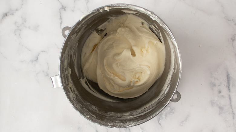 cream cheese frosting in bowl