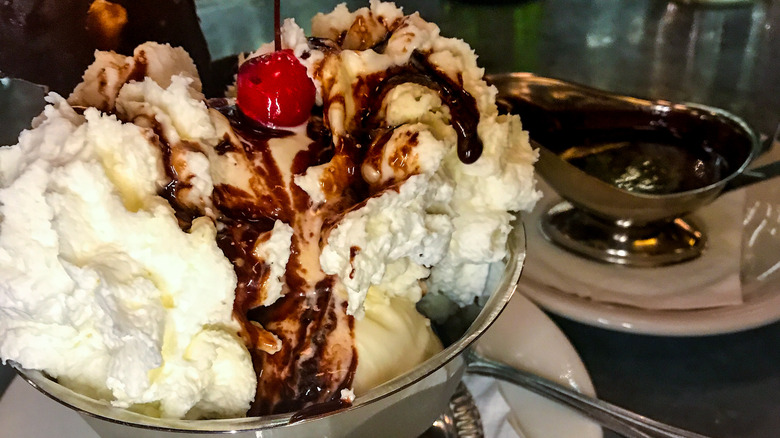 large hot fudge sundae