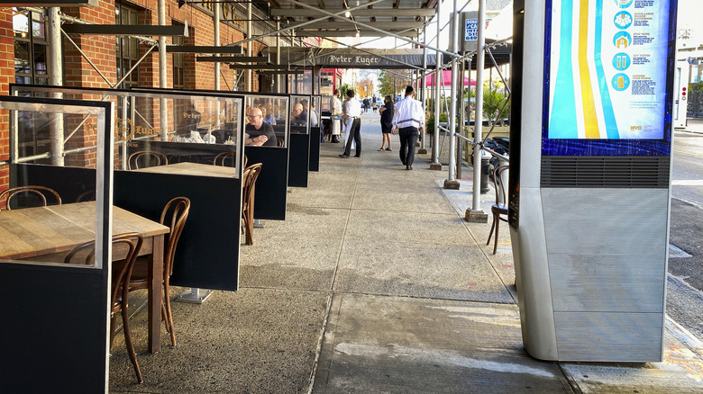 Peter Luger sidewalk view