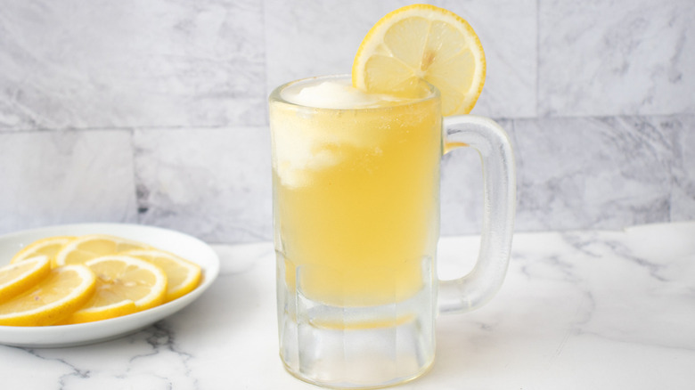 beer lemonade ice shandy