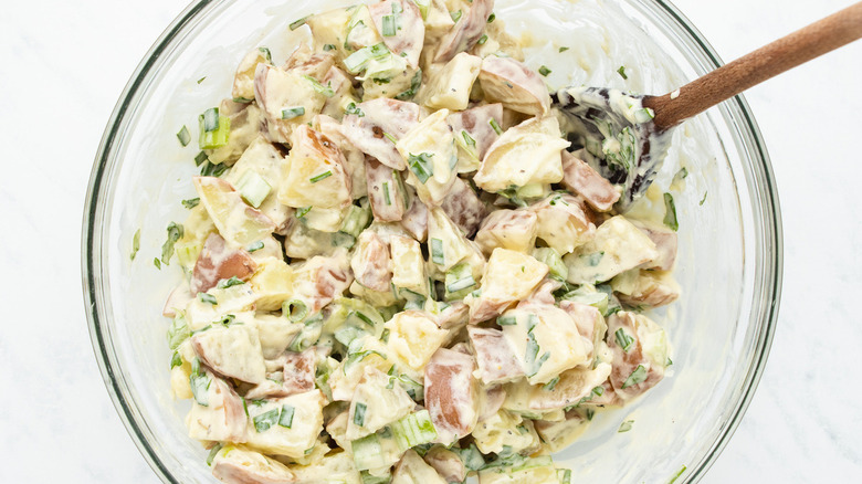 potato salad in bowl