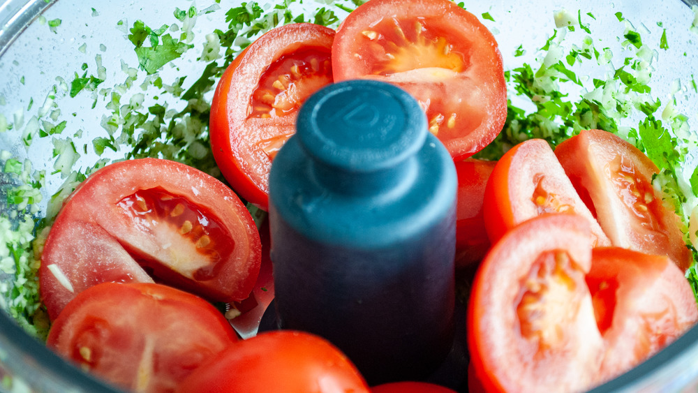 tomatoes in food processor for pico de gallo