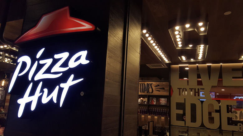 Pizza Hut restaurant