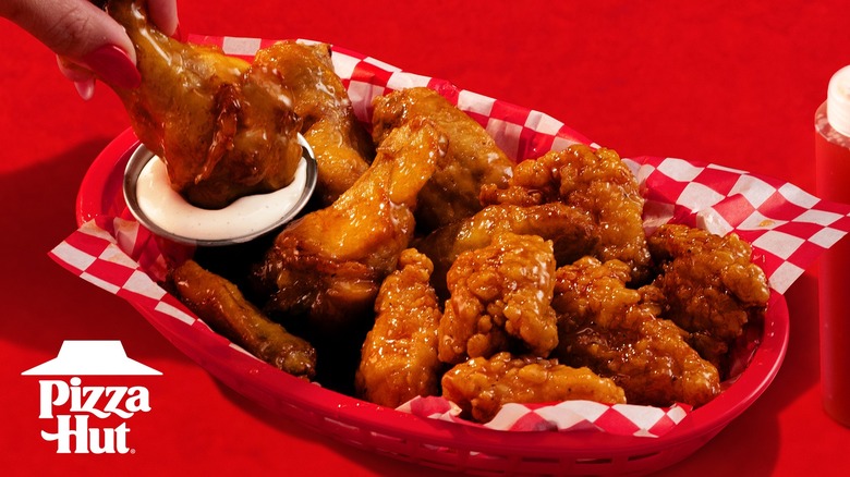 Pizza Hut's hot honey wings