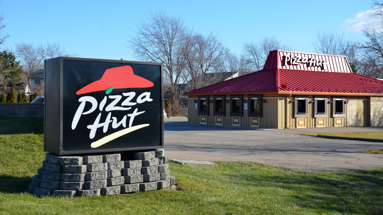 Exterior of a Pizza Hut restaurant