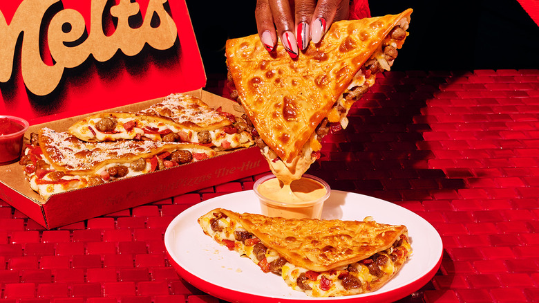 The New Cheeseburger Melt From Pizza Hut Combines The Best Parts Of Burgers