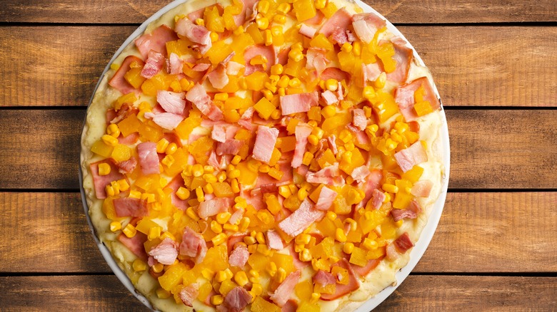corn and ham pizza
