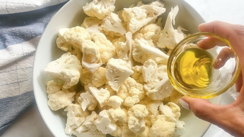 seasoning cauliflower with oil