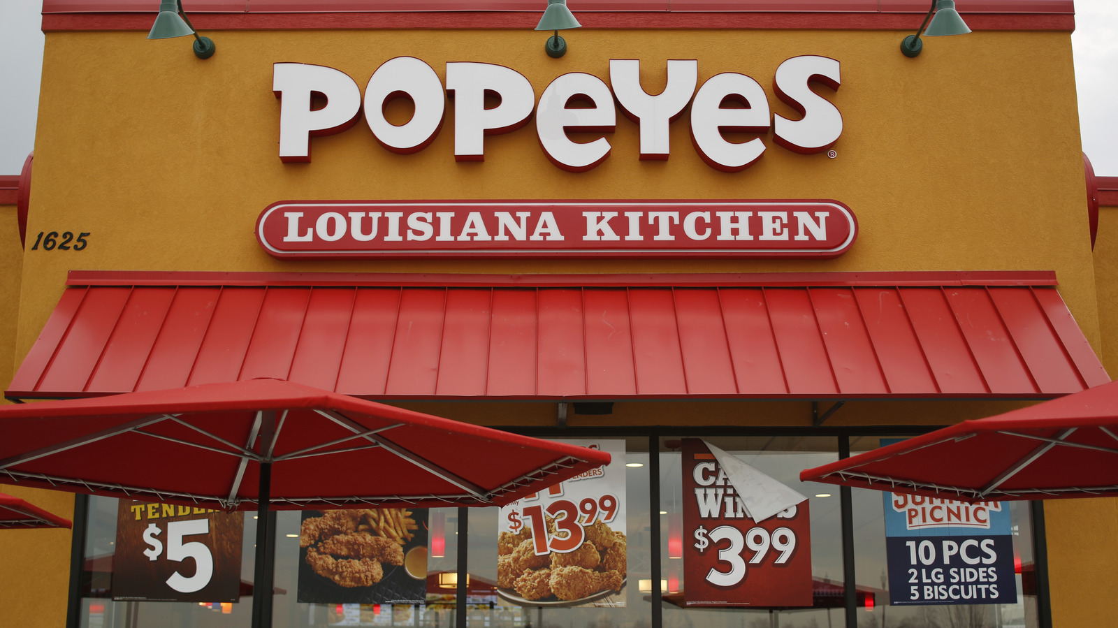 Popeyes' Newest Sandwich Is Not What You'd Expect From The Chicken Chain