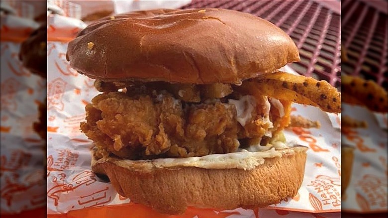 chicken sandwich with ranch