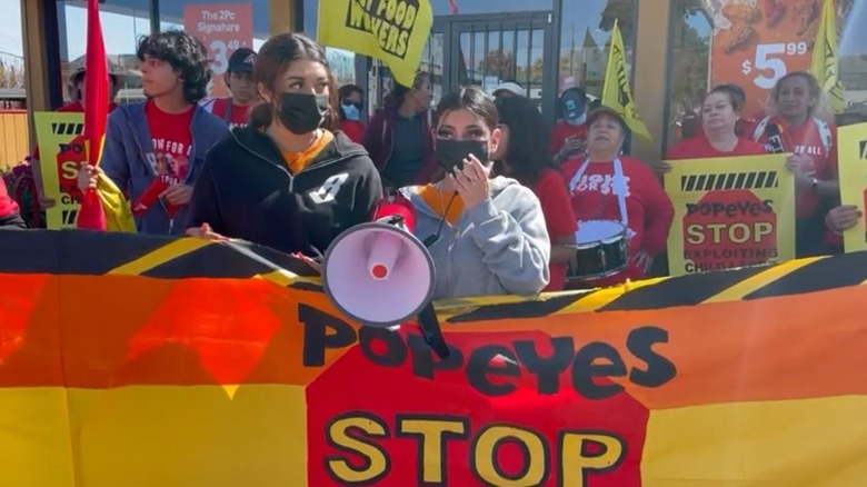 Popeyes employees Oakland strike 