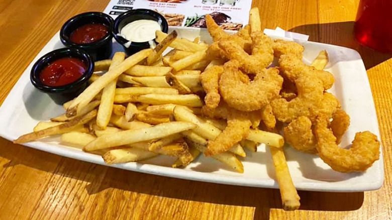 double crunch shrimp with season fries