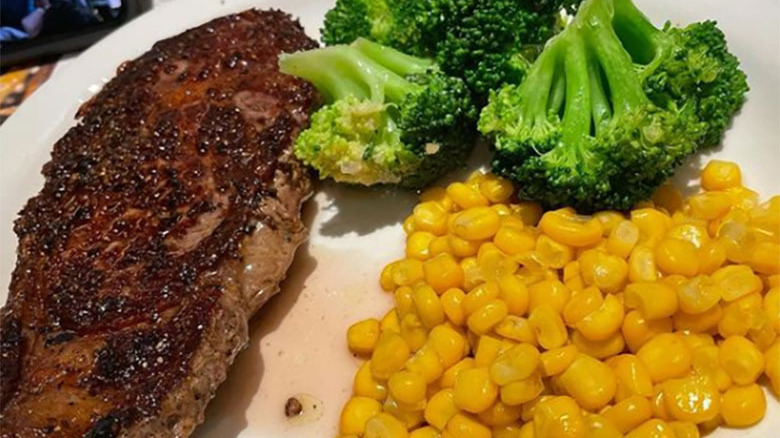 Cheddar's steak