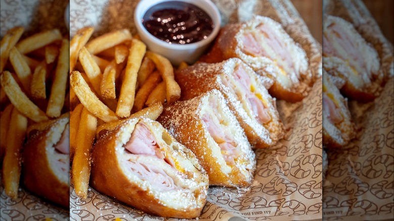 Cheddar's Monte Cristo sandwich is served with raspberry preserves.