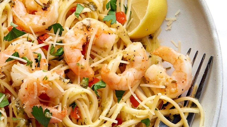 Shrimp scampi linguine