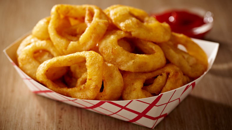 onion rings in paper carton