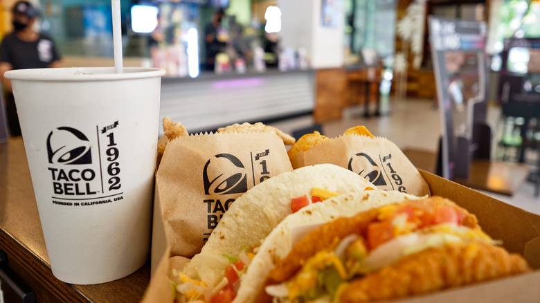 fast food tacos with drink