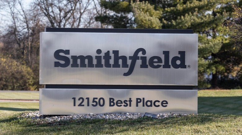 Smithfield Foods sign