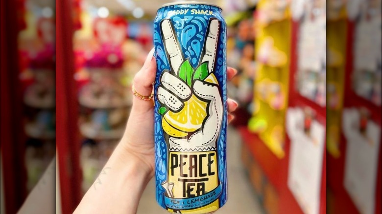 Can of Peace Tea tea and lemonade flavor