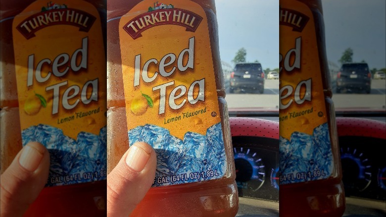 Bottle of Turkey Hill iced tea lemon flavored