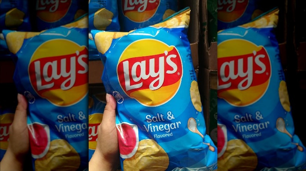 Lay's Salt & Vinegar Flavored Potato Chips