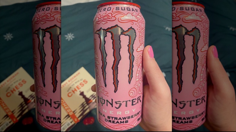 Ultra Strawberry Dreams Monster Energy drink