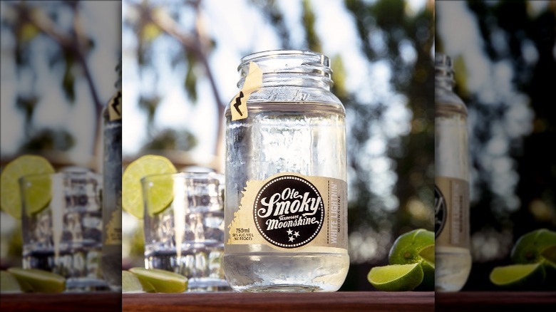 Ole Smoky White Lightnin' Moonshine 