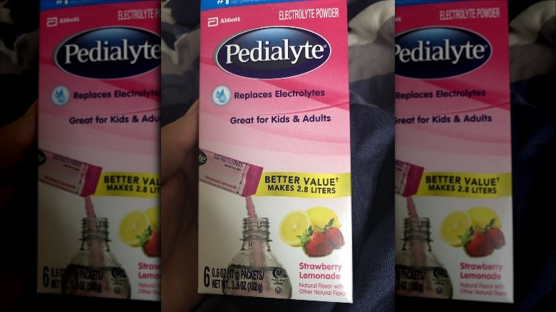 Box of packets of Strawberry Lemonade Pedialyte Classic electrolyte powder