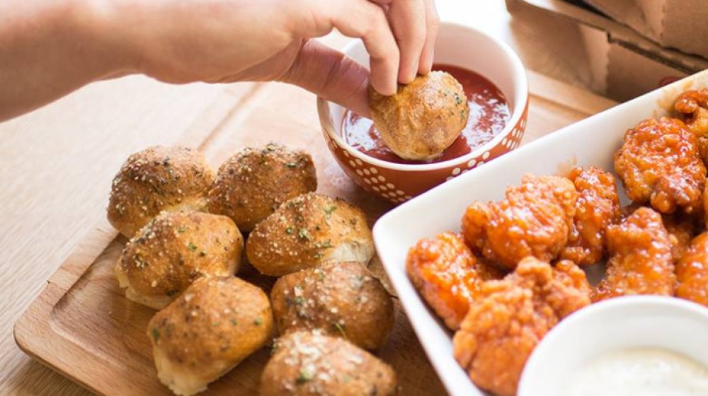 Pizza Hut Stuffed Garlic Knots