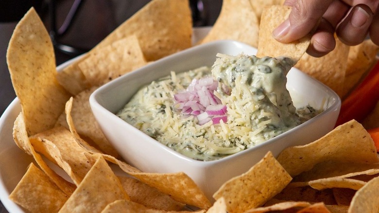 Creamy Artichoke & Spinach Dip