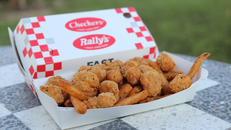 Checkers and Rally's wings