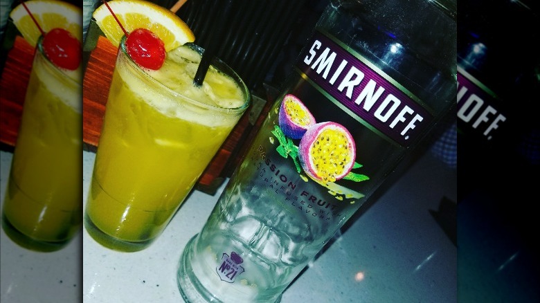 Smirnoff passion fruit bottle and cocktail 